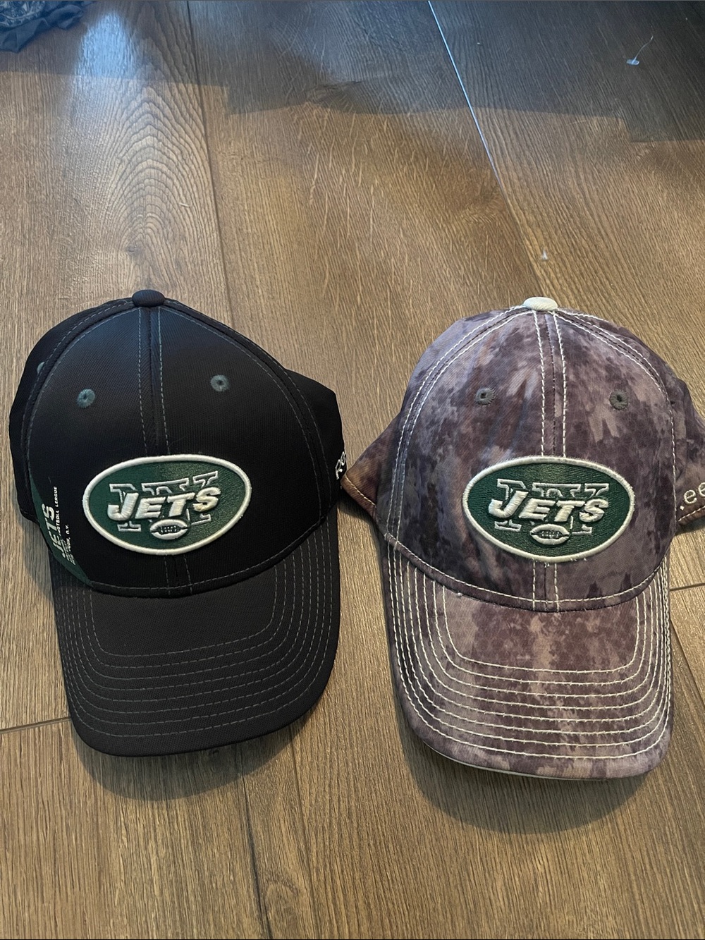 2X Jets NFL Baseball Hats / Caps L/XL Reebok